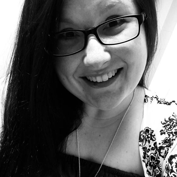 Meet your Posher, Jessica - Picture 1 of 1